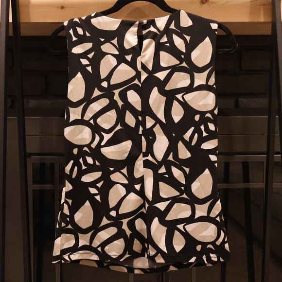 Calvin Klein Corporate Shell - Picture 2 of 6